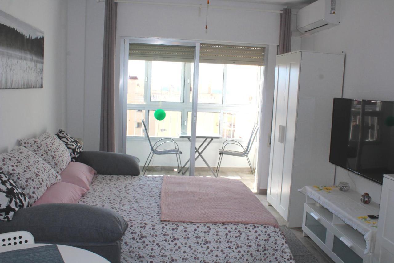 Charming Studio Nerja With Pool Luaran gambar