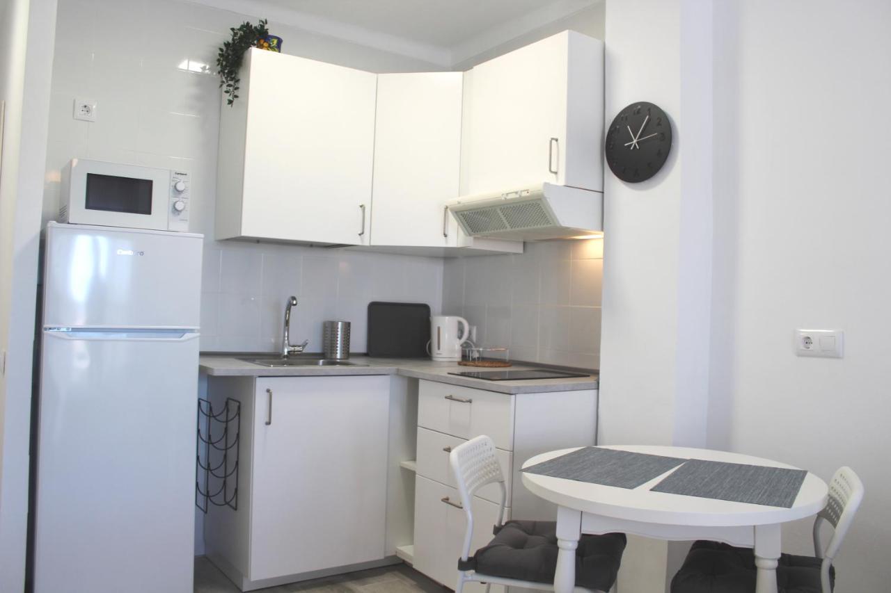 Charming Studio Nerja With Pool Luaran gambar